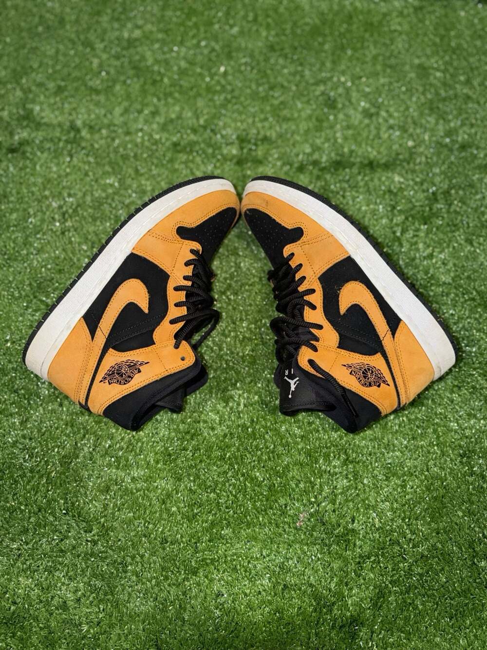 Air Jordan 1 Mid SE Desert Ochre (W) DB5453-700